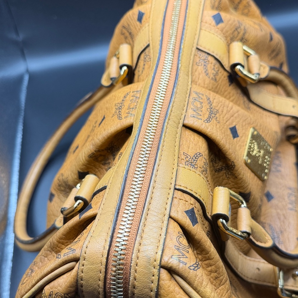 MCM at it finest - Picture 3 of 7